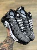 Air Max Plus TN 1 "Black Metallic"